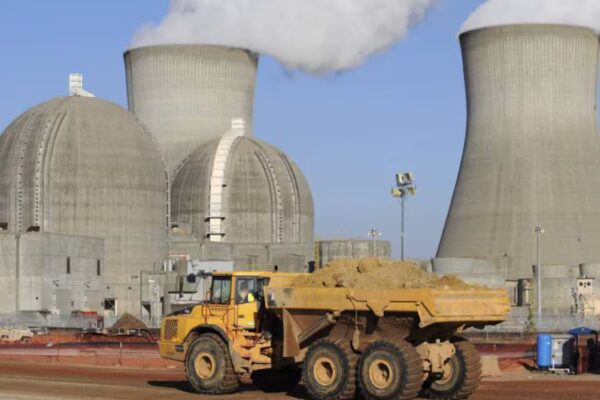 Estados Unidos invierte 80.000 millones en energía nuclear para impulsar la IA