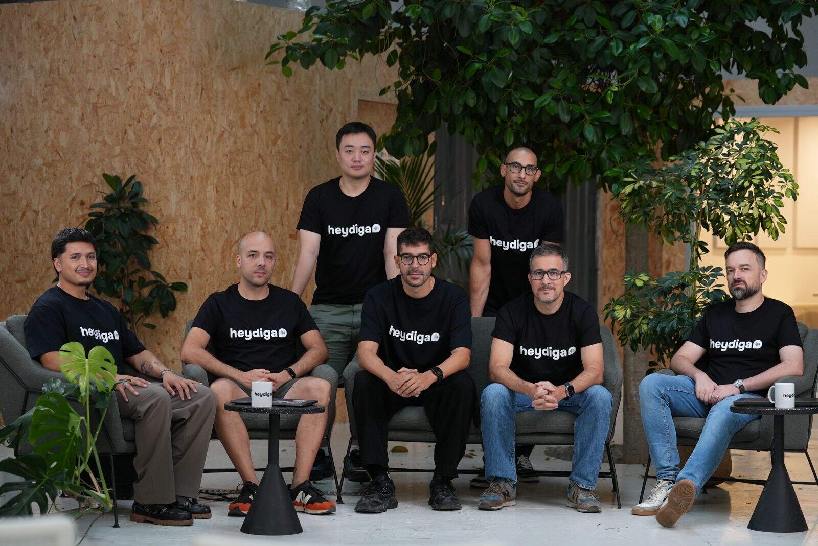 HeyDiga: Revolucionando el Futuro con la Primera Empresa de Agentes de Voz de IA Generativa