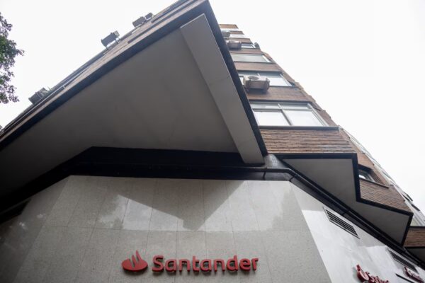 Récord Histórico de Santander: Claves de un Éxito en la Calma Bancaria