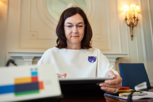 CNMC Ajusta levemente la Retribución a Redes Eléctricas, pero No Satisface las Demandas del Sector CNMC Ajusta levemente la Retribución a Redes Eléctricas, pero No Satisface las Demandas del Sector