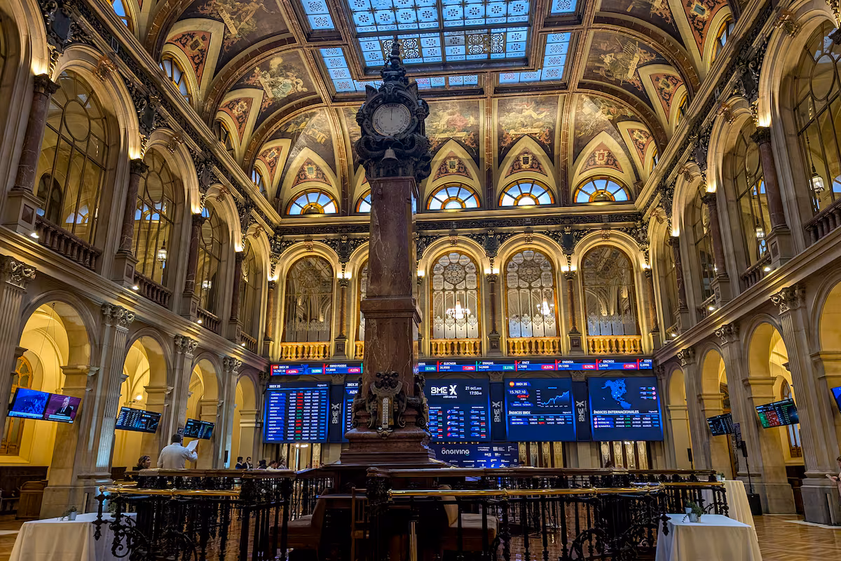 Análisis del Ibex 35: Tendencias y Perspectivas en la Bolsa