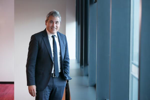 Recasens (Renault): 'Cada indecisión nos aleja de la competitividad frente a China y EE.UU.'