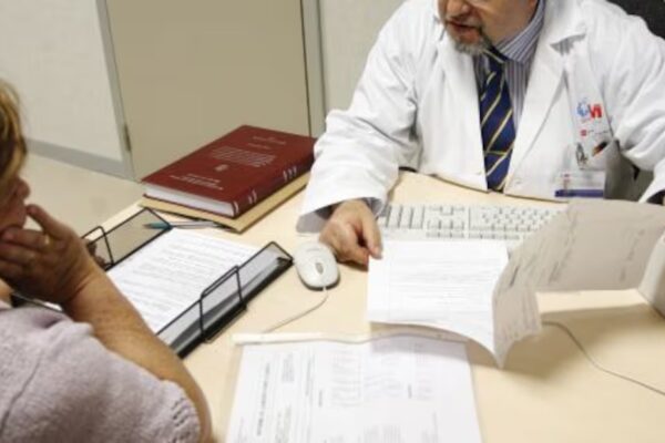 Desafío en la Gestión de Bajas Médicas: Solo Tres Comunidades Firman Pactos con Mutuas en un Año