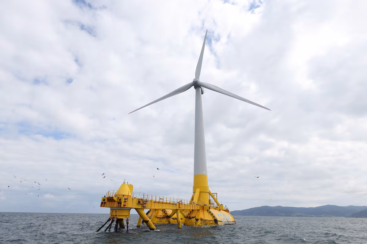 Esperando vientos propicios: El futuro de la eólica marina y las energías renovables