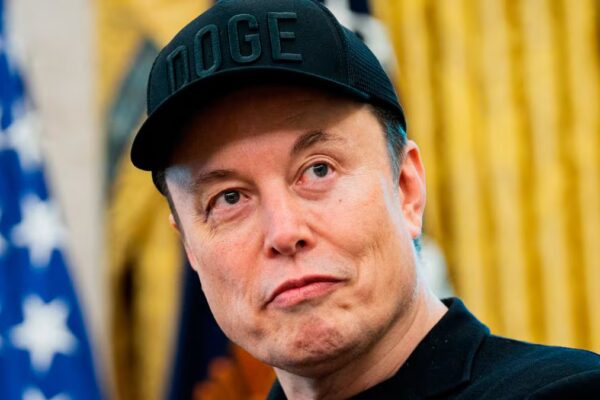 El fondo soberano de Noruega se opone al bonus millonario de Elon Musk