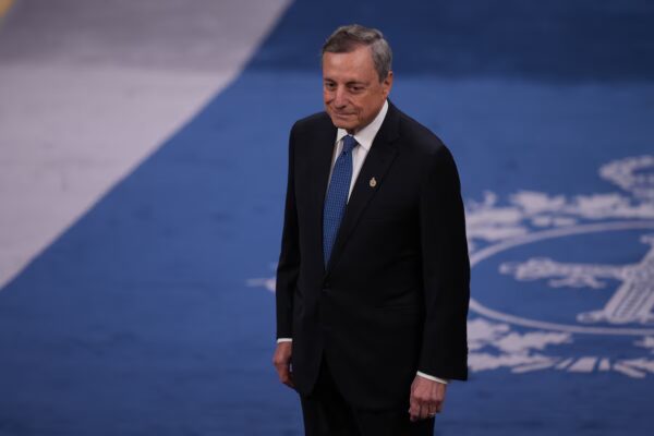 Draghi aumenta a 1,3 billones la inversión necesaria en la UE y llama a salvaguardar el Estado del bienestar