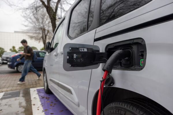 Valladolid atraerá 5.000 millones de inversión china para el desarrollo de baterías de vehículos