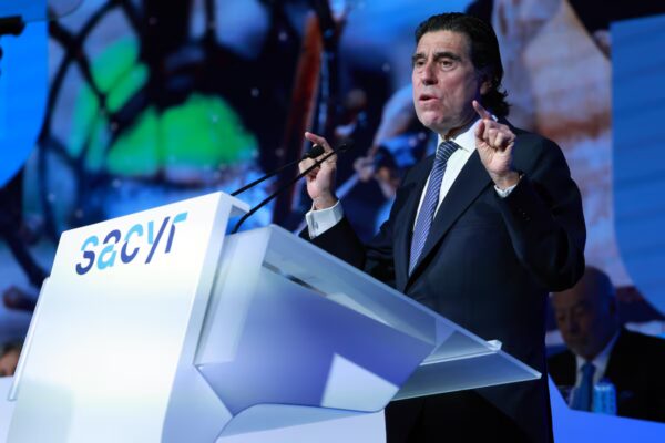 Sacyr aumenta flujo de caja en un 11% a pesar de una caída del 16% en beneficios, alcanzando 62 millones