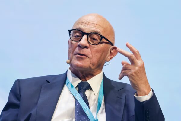 Josep Oliu: 'La verdadera competitividad trasciende el tamaño de las empresas'