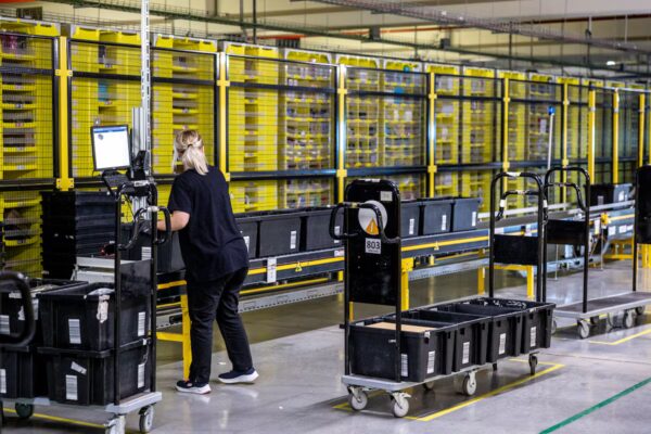 Regulación de Algoritmos en el Control Laboral: Implicaciones para los Trabajadores