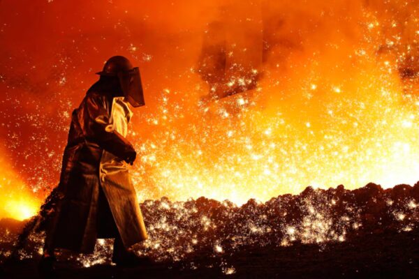 Los Gobiernos europeos apuestan por incrementos significativos en el salario mínimo: aumentos de dos dígitos en cinco años