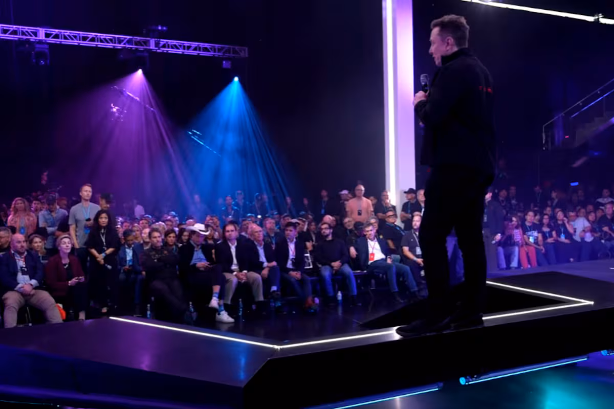 Los Desafíos de Musk: Robots, Récords de Tesla y Viajes Espaciales en su Búsqueda del Billón