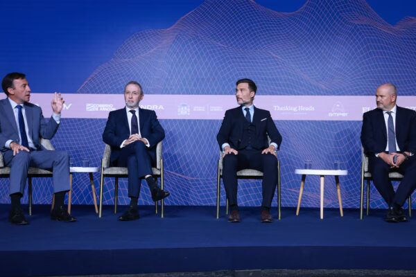 Colaboración Público-Privada: Clave para un Futuro Sostenible en Tiempos de Cambio