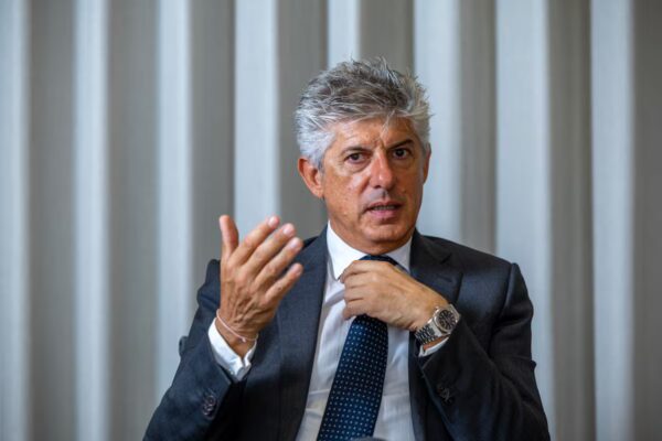 Consolidación de Telecomunicaciones en Europa: Impacto en la Estrategia de Cellnex