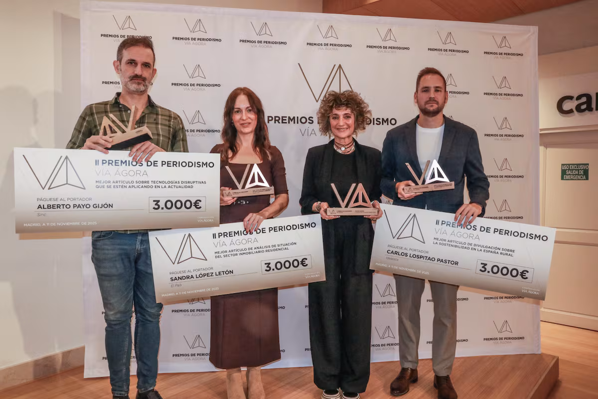 Sandra López Letón de EL PAÍS recibe prestigioso galardón en los Premios de Periodismo VÍA ÁGORA