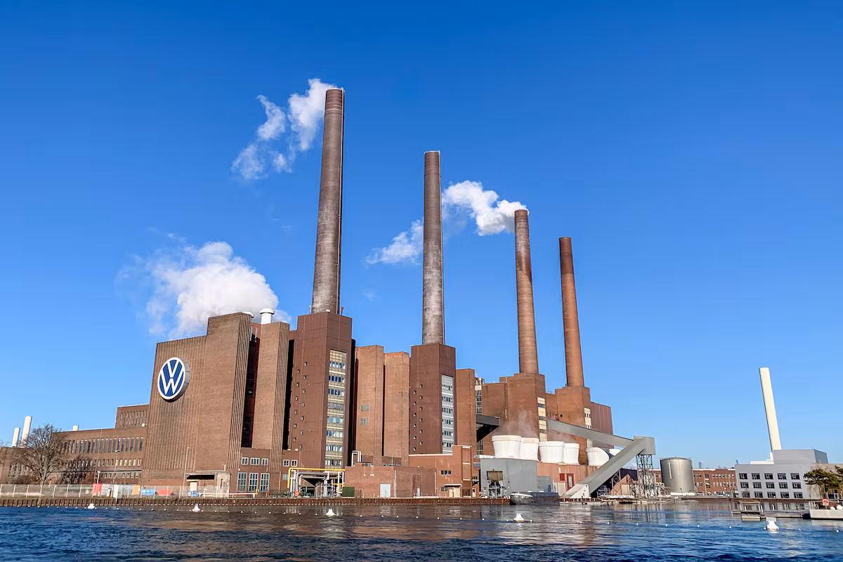 Expertos instan a Merz a aprovechar las oportunidades mientras anticipan una leve recuperación económica en Alemania