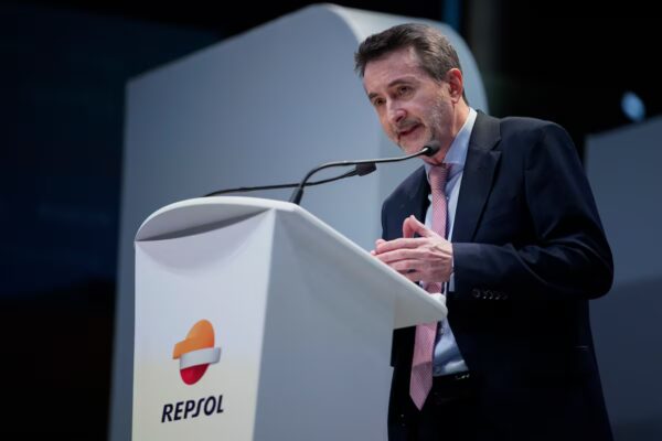 Repsol evalúa la fusión de su negocio de 'upstream' con inversores, incluyendo a la estadounidense APA