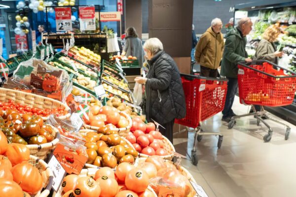 Inflación de octubre marca récord anual impulsada por precios de electricidad y transporte, según el INE