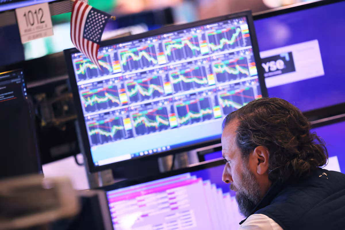 Regreso de la Volatilidad: Las Tecnológicas Sacuden los Mercados en Medio de Temores de Burbuja