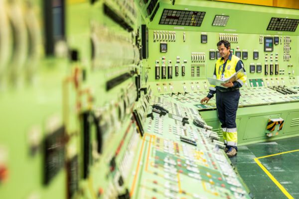 Controversia por la Orden Ministerial que Afecta a Almaraz: Implicaciones para el Sector Empresarial