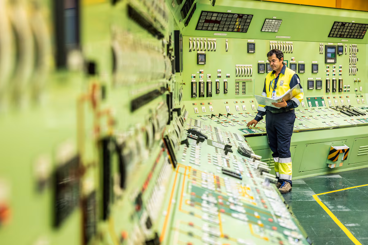 Controversia por la Orden Ministerial que Afecta a Almaraz: Implicaciones para el Sector Empresarial