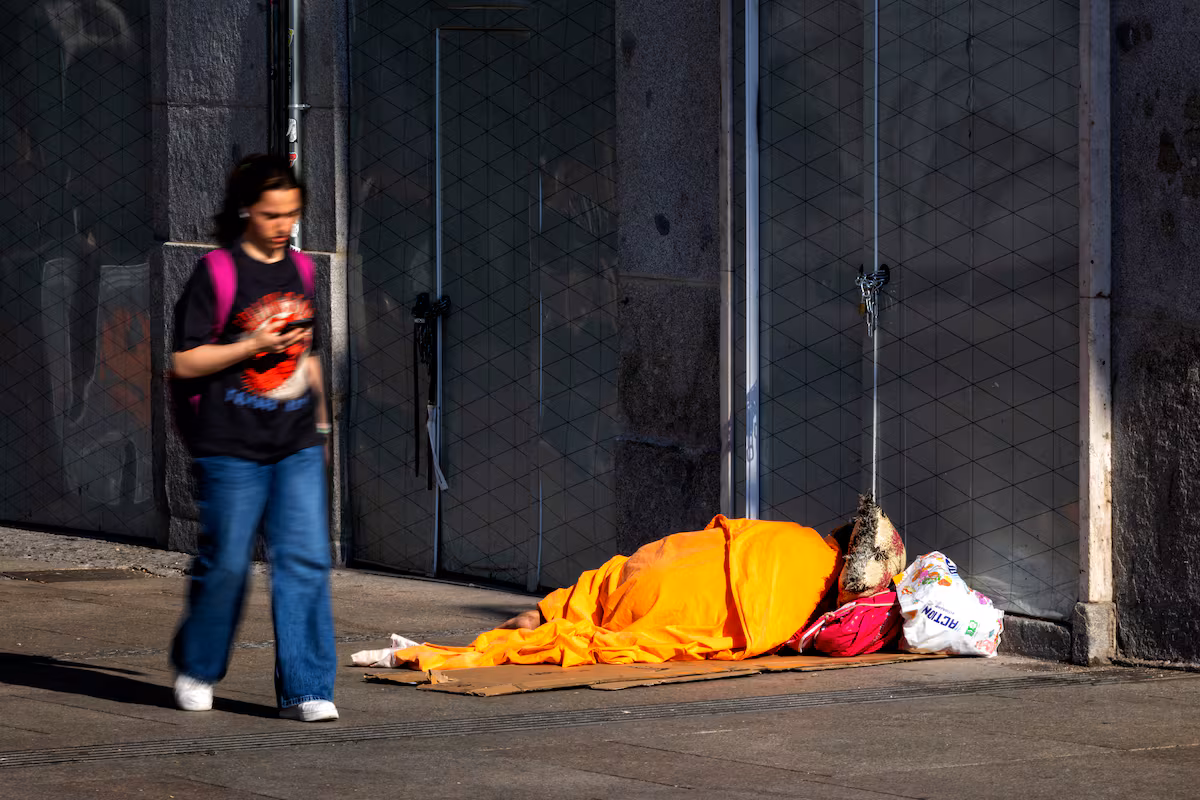 Desvanecimiento de la Socialdemocracia y El Auge del Populismo: Un Análisis Crítico