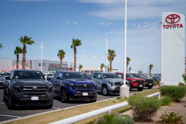 Toyota refuerza lazos con Trump al invertir más de 780 millones en la producción de coches híbridos en EE. UU.