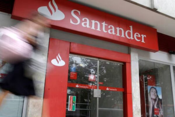 Banco Santander Introduce Depósito Especial para Financiar el Renting del iPhone 17