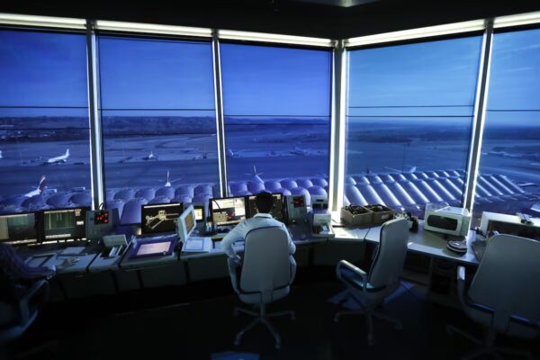 Subida de tarifas en aeropuertos: CNMC autoriza un aumento del 6,44% en las tarifas de Aena para 2026