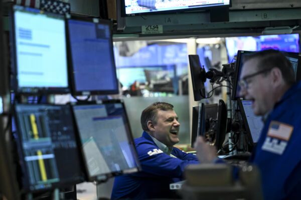 Lecciones del Colapso Cripto: Antiguas Verdades del Mercado se Reafirman