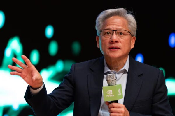 Nvidia impulsa la IA en diversas industrias y anticipa sólidos crecimientos, desestimando temores de burbuja