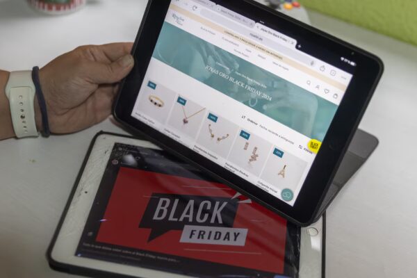 El Black Friday impulsa el consumo: cada español gasta un promedio de 230 euros