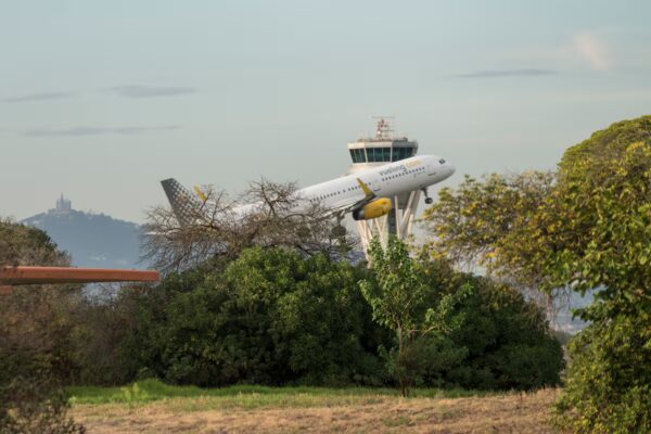 Aprobación de Tarifas de Aena por la CNMC: ¿Qué Significa para el Futuro del Tráfico Aéreo?
