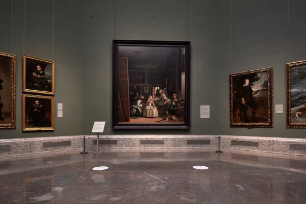 Desde la Soledad de 'Las Meninas' hasta la Fiesta de Rosalía: Los Costos de Experiencias en Museos