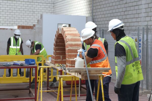 El Gobierno establece un límite de tres contratos formativos en empresas de hasta diez trabajadores