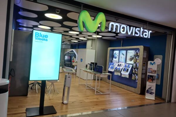 Movistar anuncia un aumento del 4% en sus tarifas de fibra y móvil para 2026