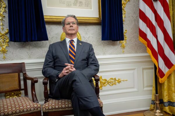 El Riesgo Silencioso: La Deuda Pública y Corporativa de EE. UU.