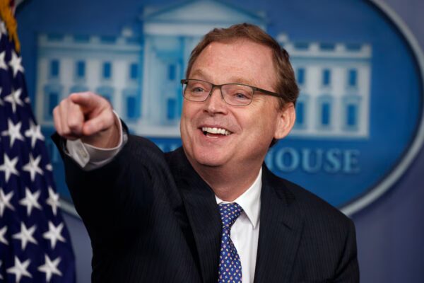 Hasset: El Aspirante Principal para Suplir a Powell en la Reserva Federal