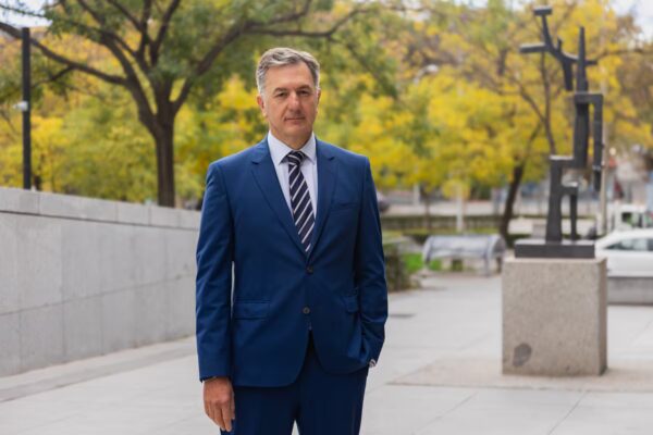 Eiffage Construcción proyecta un crecimiento del 15% en sus ingresos para 2025, alcanzando los 400 millones