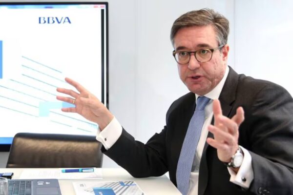 BBVA se Une a Santander: Confianza en el Crecimiento de la IA sin Burbuja Bursátil a la Vista para 2026