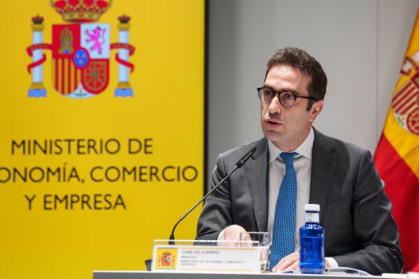 El Ministerio de Economía prepara nueva regulación para frenar los intereses excesivos en préstamos al consumo