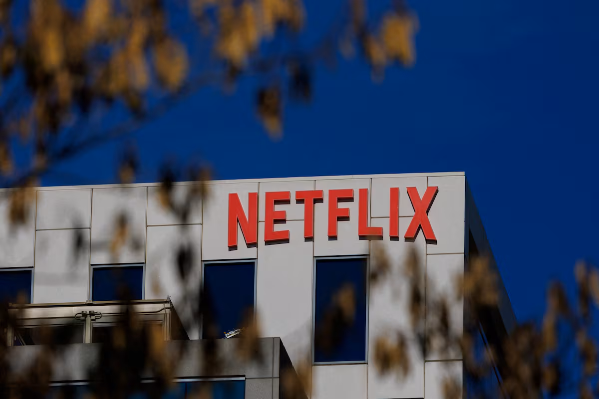 Netflix busca adquirir estudios y activos de streaming de Warner Bros, propietario de HBO