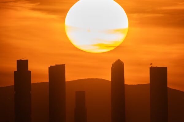 El Auge de la Economía Española: Adaptaciones y Crecimientos en 17 Años