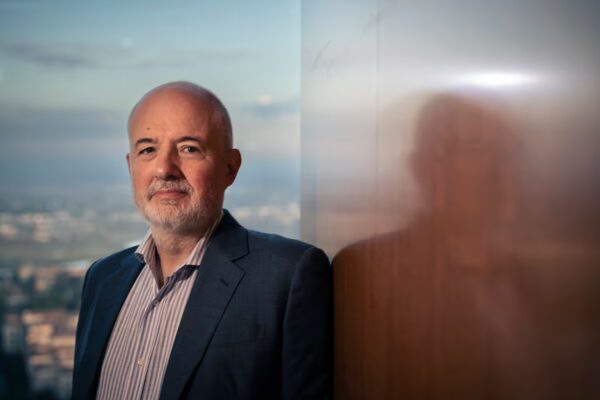 Emmanuel Roman de Pimco: Europa enfrenta la necesidad de recortar su Estado de bienestar por su elevada deuda