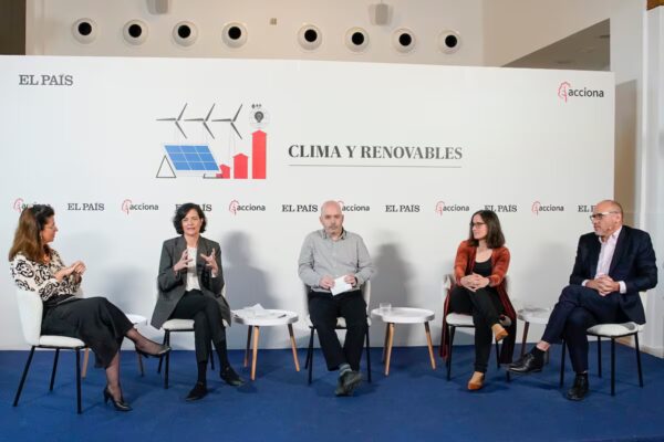 Ruta Sostenible hacia la Descarbonización: Claves para el Futuro Empresarial