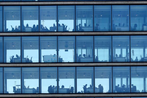 Impacto de la IA: Dos de cada diez empleos en España en la cuerda floja