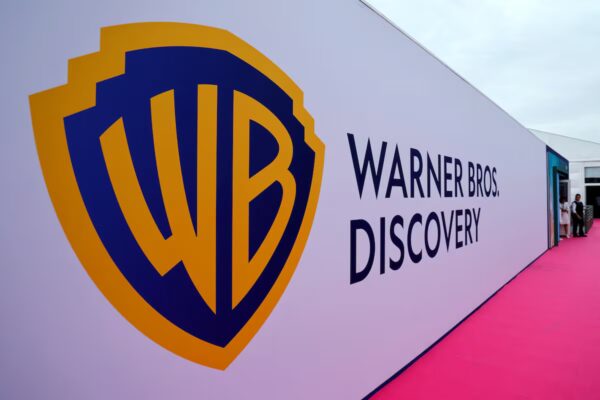 Paramount Desata OPA Hostil de 108,4 Mil Millones por Warner para Rivalizar con Netflix
