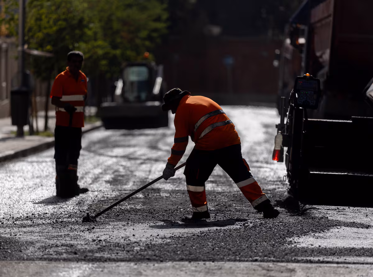 Récord Histórico: La Presión Fiscal en la OCDE Aumenta al 34,1% por Primera Vez Desde 2021