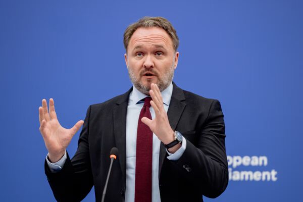 Dan Jorgensen: La UE fortalecerá su liderazgo en las interconexiones energéticas entre naciones