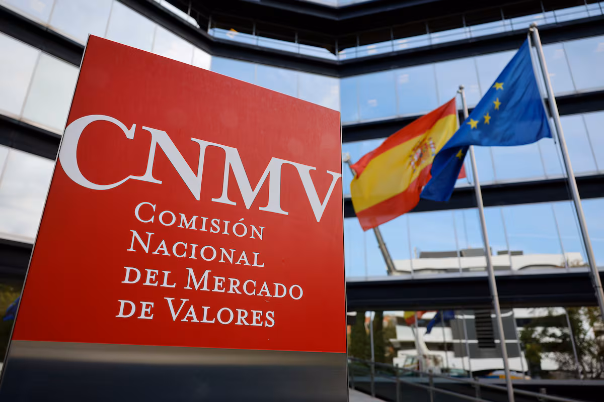 La CNMV Implementa Estrategia para Simplificar la Supervisión de Empresas Cotizadas y Firmas de Inversión